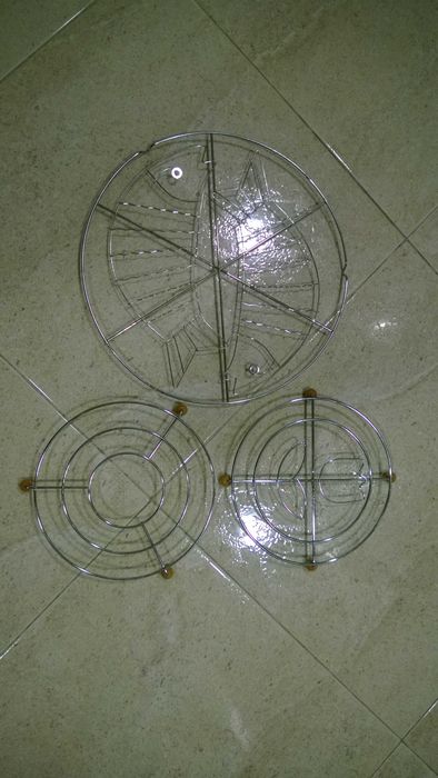 Conjunto 3 bases para tachos e panelas, em inox