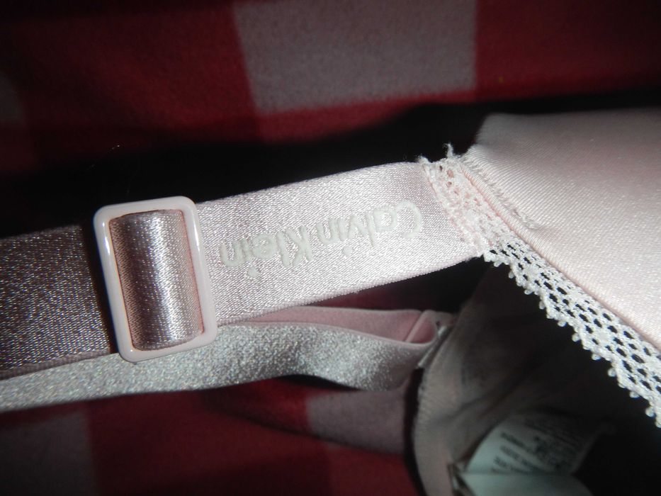 stanik biustonosz Calvin Klein rozm 36DDD czyli 80E