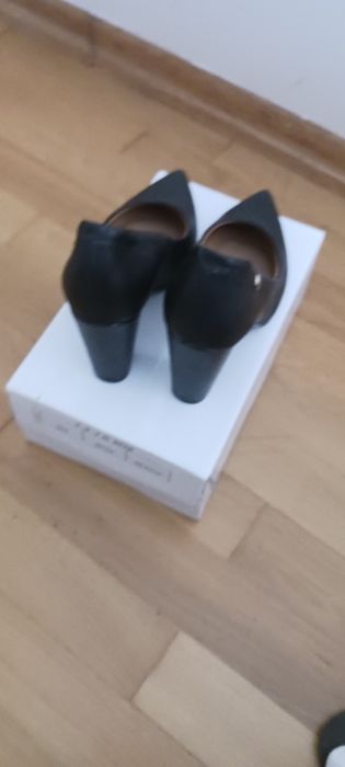 Sapato salto alto seminovo