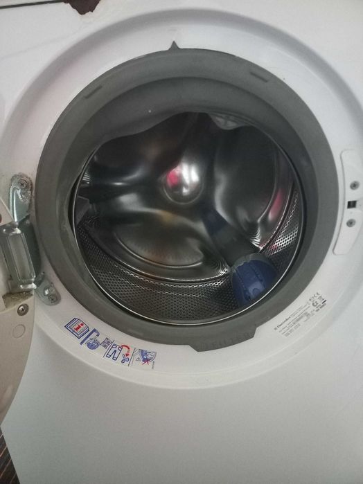 Pralka Electrolux używana  sprawna.