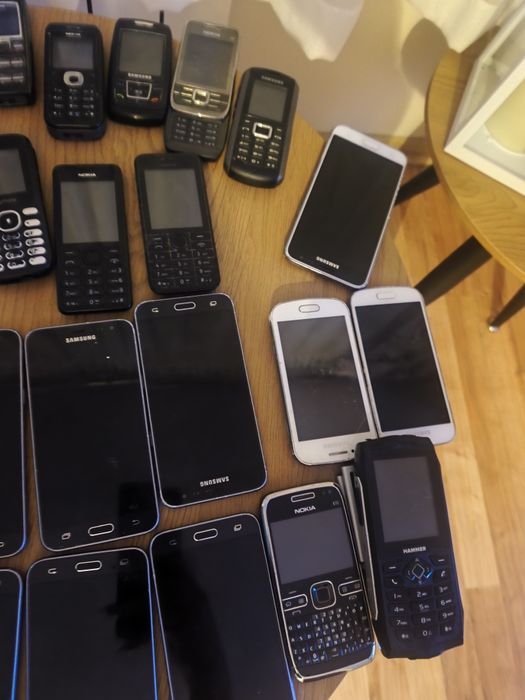 Telefony Samsung Nokia Hammer