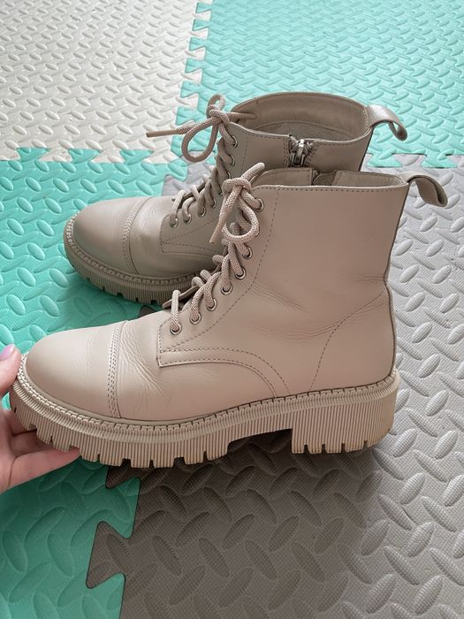 Черевики напівчоботи напівчеревики ботинки беж весна тілесні телесные