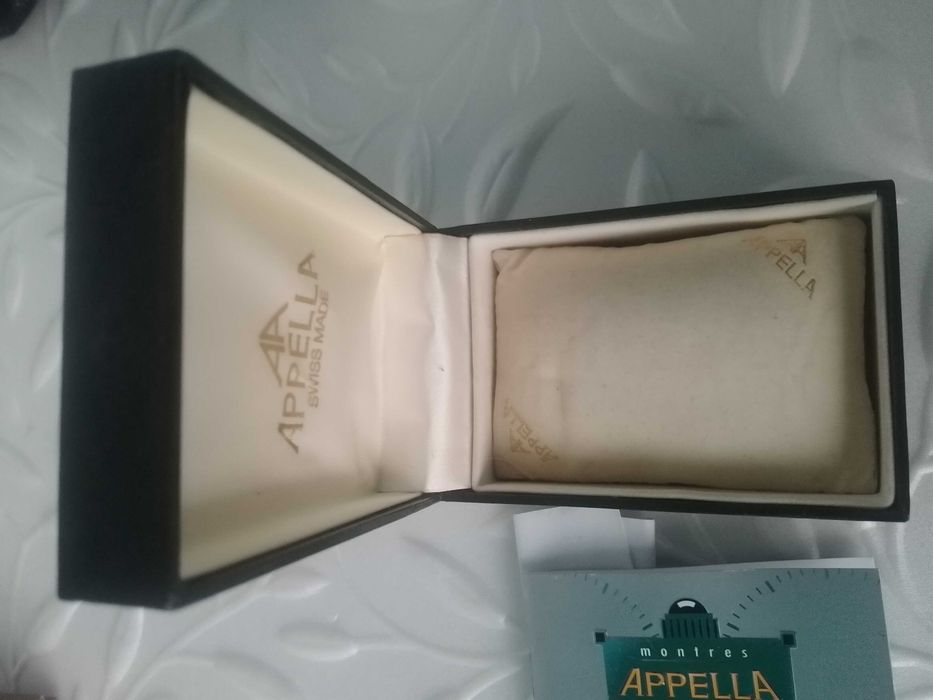 Часи  годинник Appella в коробці Швейцария