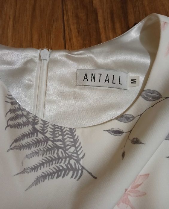 Sukienki wesele, eleganckie MOHITO i ANTALL 2 sztuki rozm.M