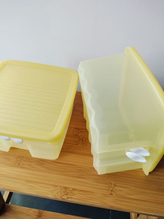 2 Tupperware amarelos 1L para armazenamento no frigorífico