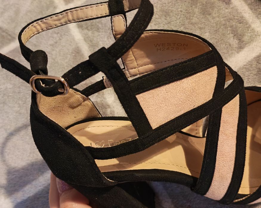 Efektowne buty DeeZee