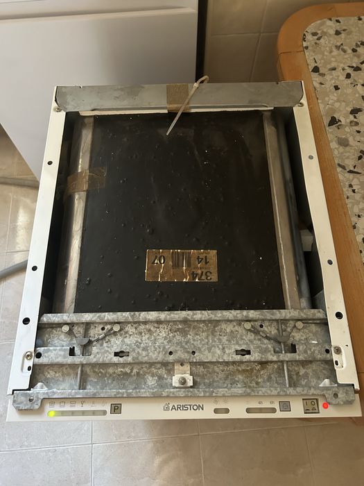 Продам посудомийку Ariston