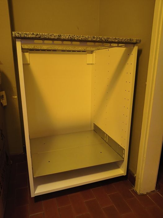 Armário Ikea Metod para forno e placa