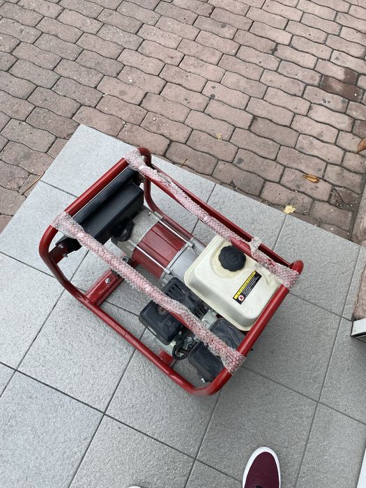 Прожам Гениратор однофазный !