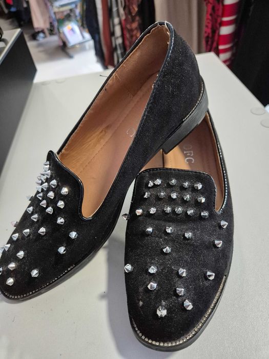 Czarne baleriny z ćwiekami