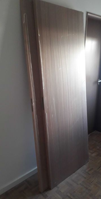 Portas novas em madeira folhas nat mogno/mogno 2000 x 750 x 35