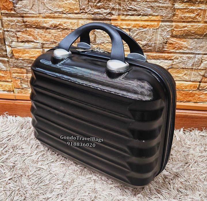 Necessaire / Mala / Bolsa Viagem Novos - 35cm - Muito Bonitos
