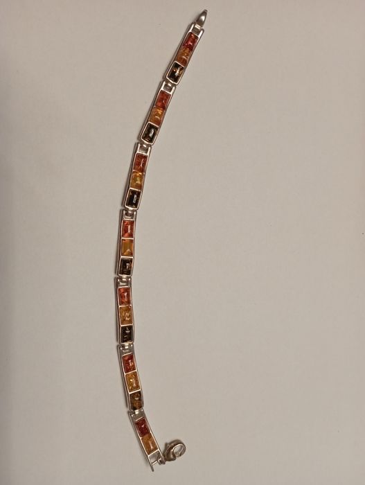 Bransoletka ze srebra z bursztynami