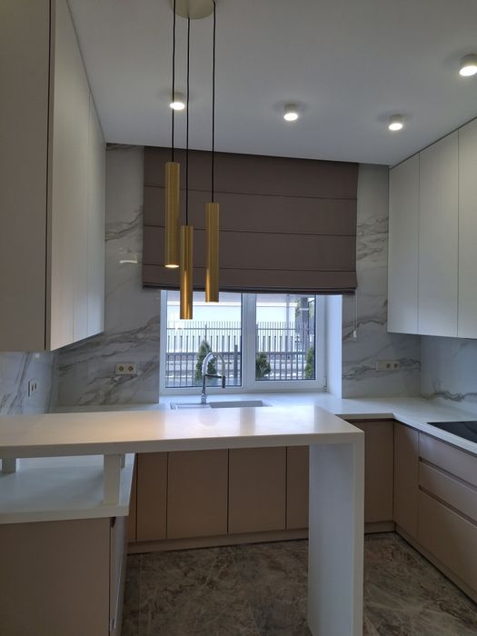 Цех з пошиття тюлю та штор Римські штори на прямі та косі вікна