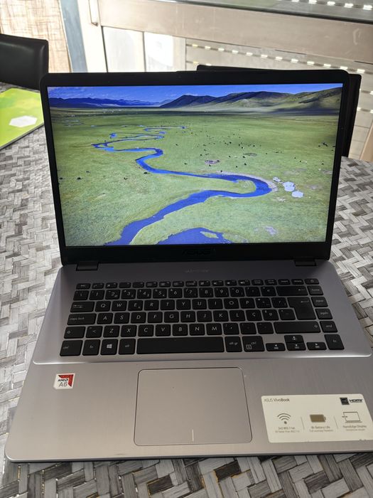 Computador portatil Asus