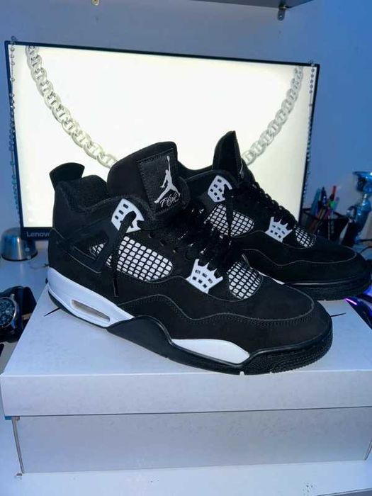 Jordan 4 Retro White Thunder Rozmiar 41