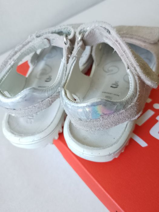 Superfit p. 28 босоніжки на дівчину