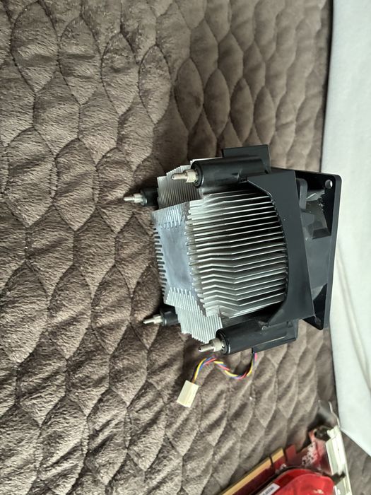 Zestaw quad q9300, 6GB RAM ddr2, radeon 4850, Seasonic 400W, 160gb HDD