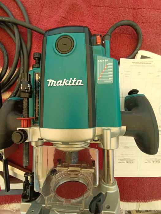 Фрезер Makita RP2301FCX ,Японія!