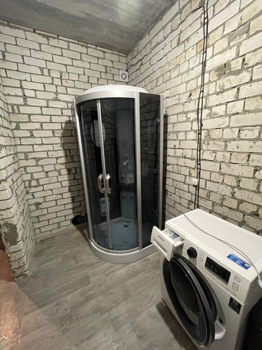 Продам 3х кімнатну ДВУХ УРОВНЕВУ  квартиру ЖК  вул. Нагірна