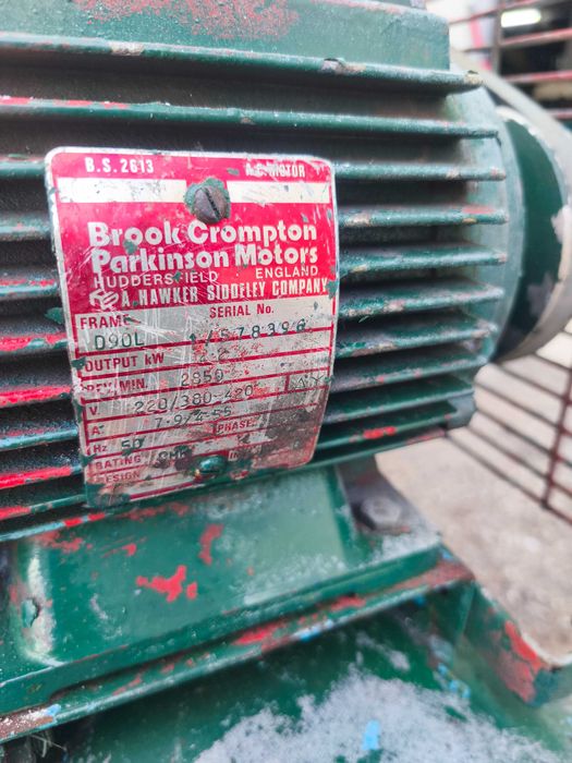 Compressor trifásico 220/380 - 420 v