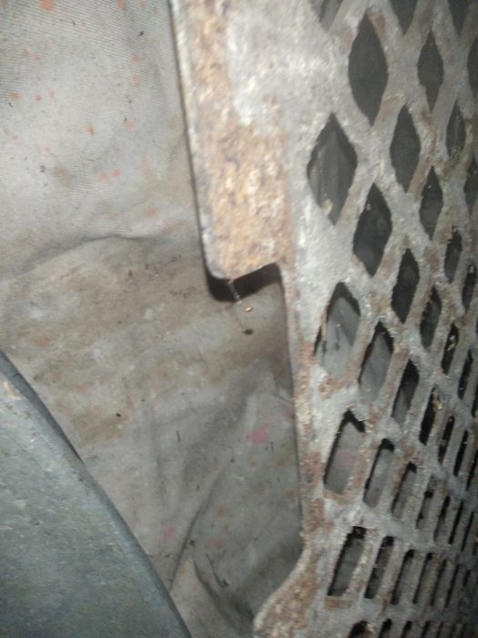 Metalowa krata , kratownica