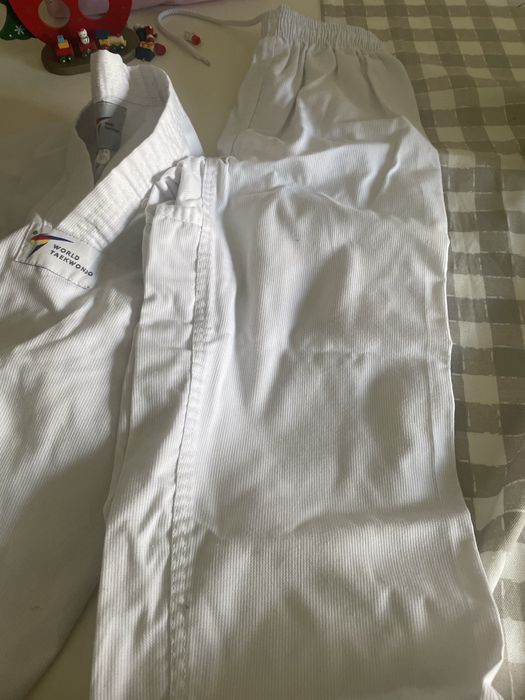 Roupa taekwondo