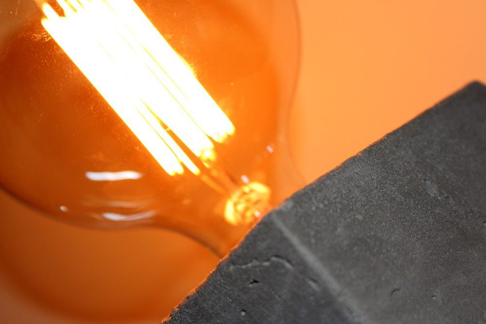 Candeeiro de mesa cimento - Peça única