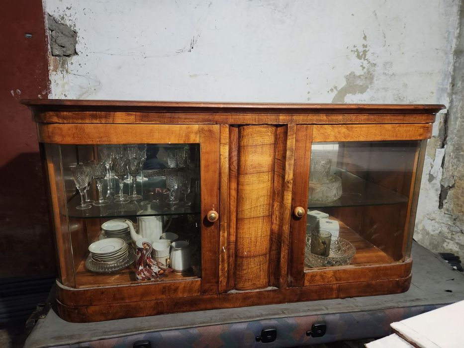 Сервант -комод-трюмо