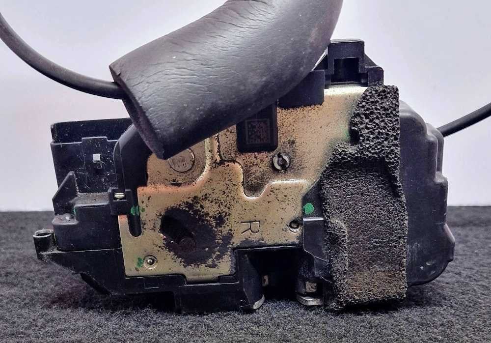 Fechadura / Fecho Porta Trás Direito 825023373R - RENAULT MEGANE III Grandtour