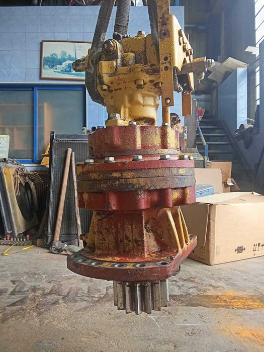 Motor Giro Caixa Redutora Komatsu PC210-6