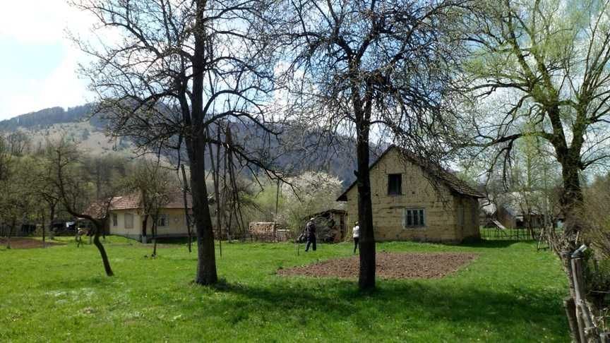 25 соток землі, на кордоні Польщі та Словакії. Від Власника.