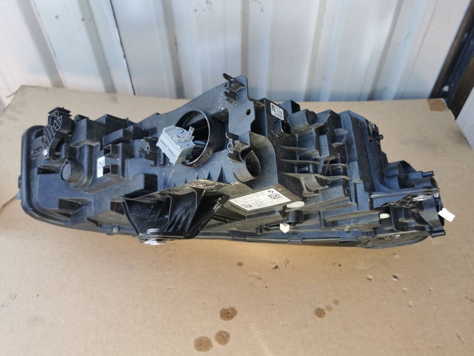 BMW 2 U06 Led Prawa europa  5A42247