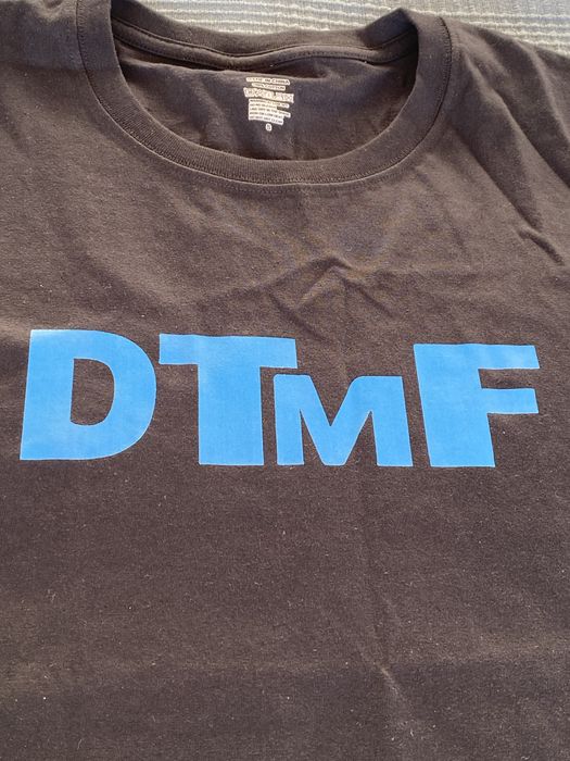 T-shirt de Bad Bunny DTmF poncho Puerto Rico 2025 SEGUIMO AQUI