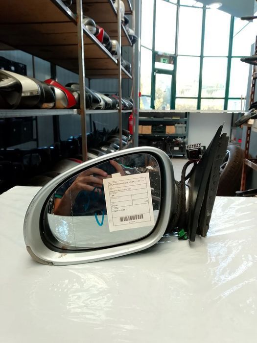 RETROVISOR ESQUERDO VOLKSWAGEN GOLF VI 08- / PISCA PARTIDO