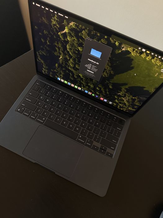 MacBook Air 13.6" M2 (Como novo)