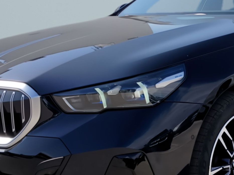 BMW 530 e Pack Desportivo M foto 3
