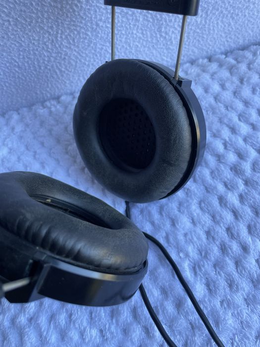 kolekcjonerskie słuchawki stereofoniczne JVC HP-303.