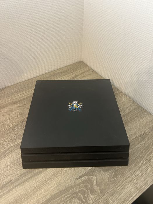 Sony playstation ps4 pro 1tb