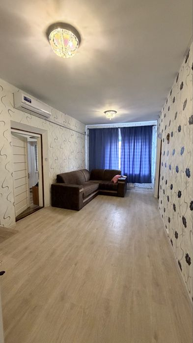 Будинок Молодіжне 105000$