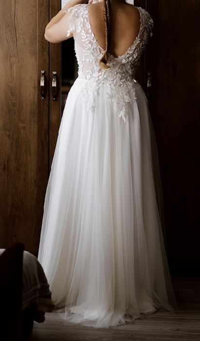 Kremowa Suknia ślubna