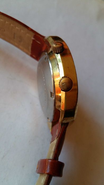 Zegarek Gruen Precision Automatic Alarm pozłacany ładny stan.