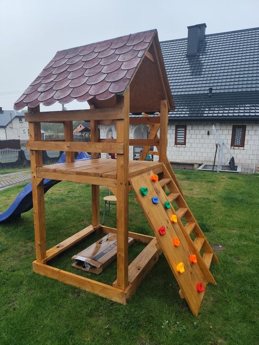 Drewniane place zabaw do ogrodu