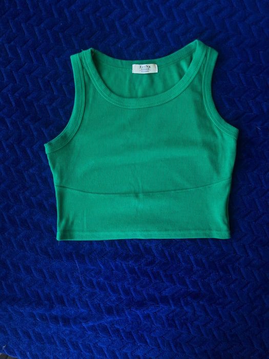 Зелена майка-кроп-топ