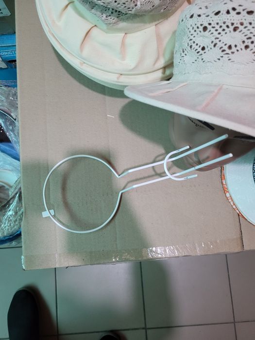 Тримач для шапок