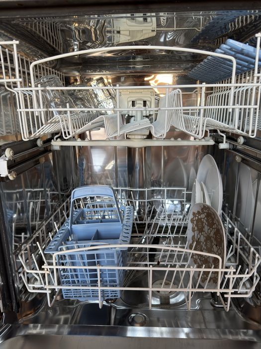 Máquina de Lavar Loiça de encastrar INDESIT  DI 620 A