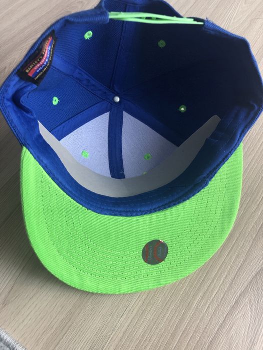 Czapeczka z daszkiem , nowa