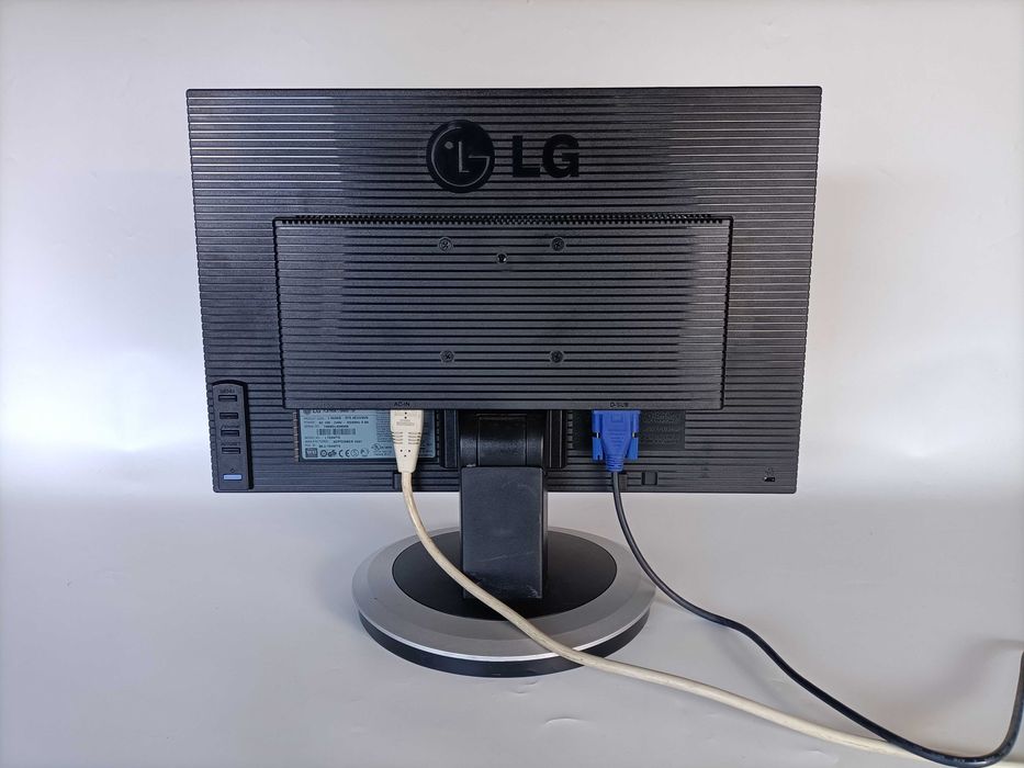 Monitor LG Flatron L194WS-SF de 19 polegadas