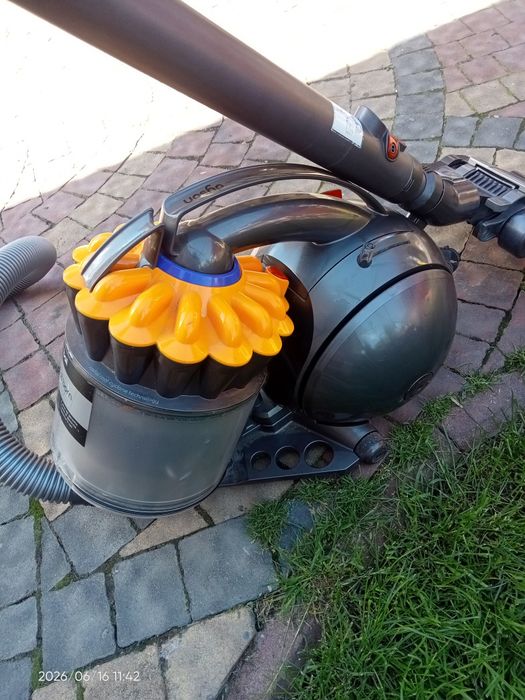 Пилосос DYSON dc33