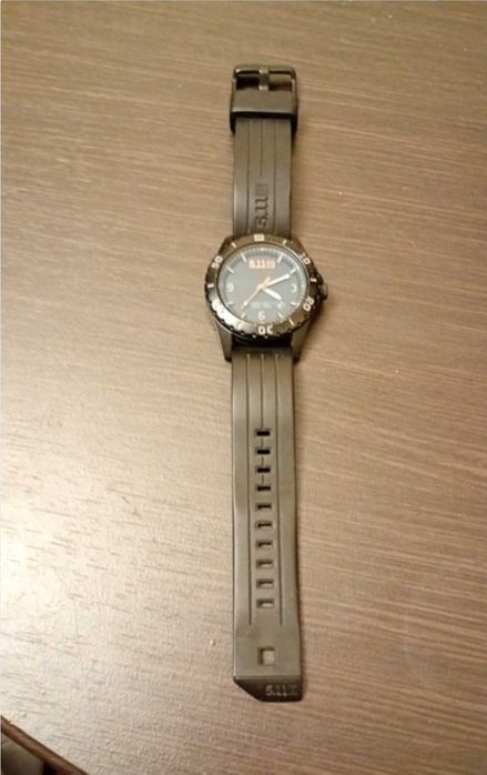Подарочные швейцарские Часы 5.11 Tactical Sentinel Watch Black